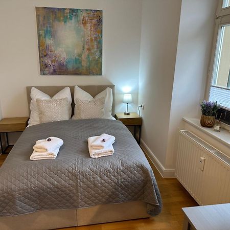 Bella Casa - Business&Family, 100M Zum Konzerteingang Schloss, Parkplatz, Smarttv, Netflix, Waschmaschine, 24H Checkin, 36Qm, Ap 12 Ludwigsburg Eksteriør billede