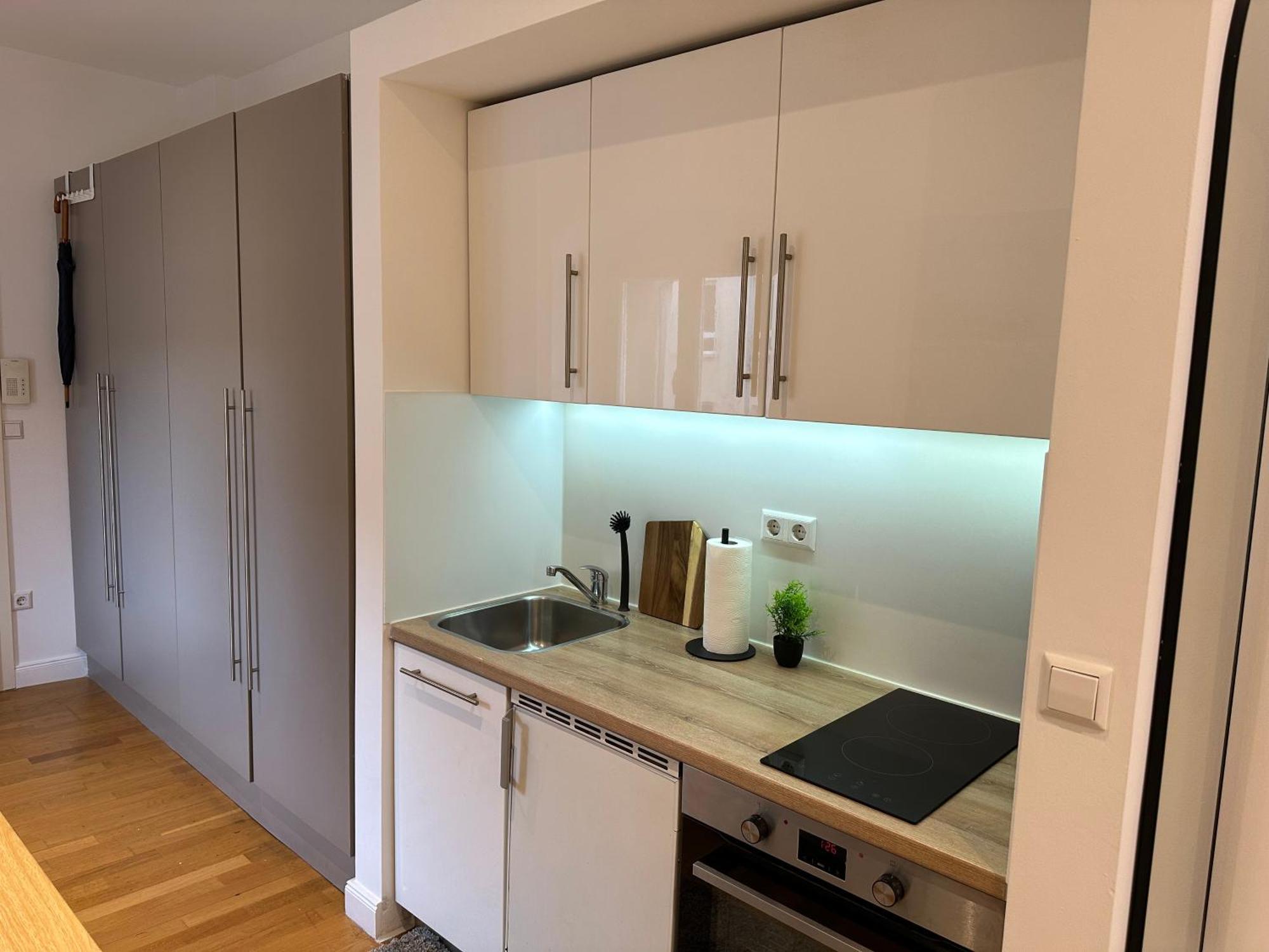 Bella Casa - Business&Family, 100M Zum Konzerteingang Schloss, Parkplatz, Smarttv, Netflix, Waschmaschine, 24H Checkin, 36Qm, Ap 12 Ludwigsburg Eksteriør billede