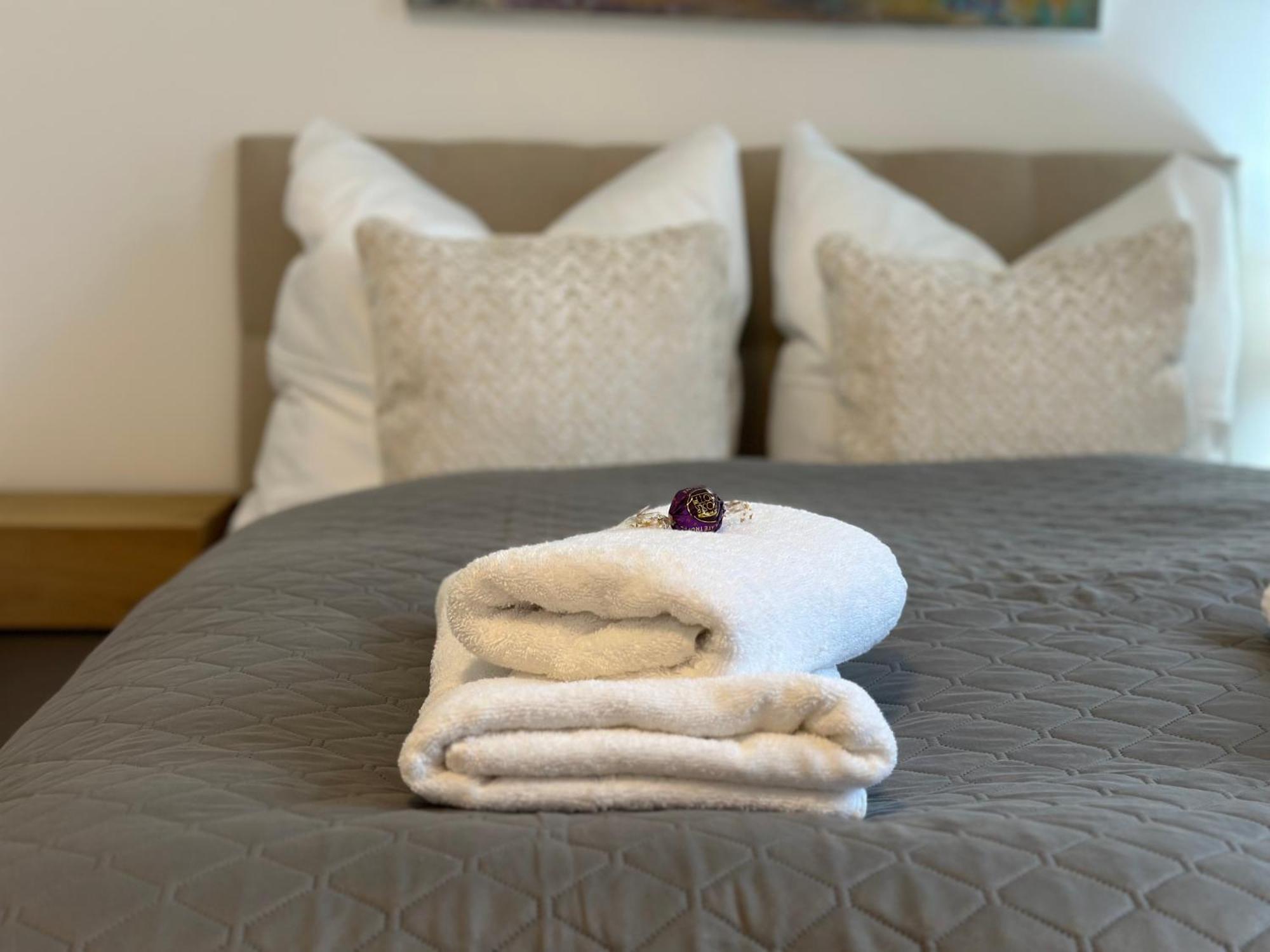 Bella Casa - Business&Family, 100M Zum Konzerteingang Schloss, Parkplatz, Smarttv, Netflix, Waschmaschine, 24H Checkin, 36Qm, Ap 12 Ludwigsburg Eksteriør billede