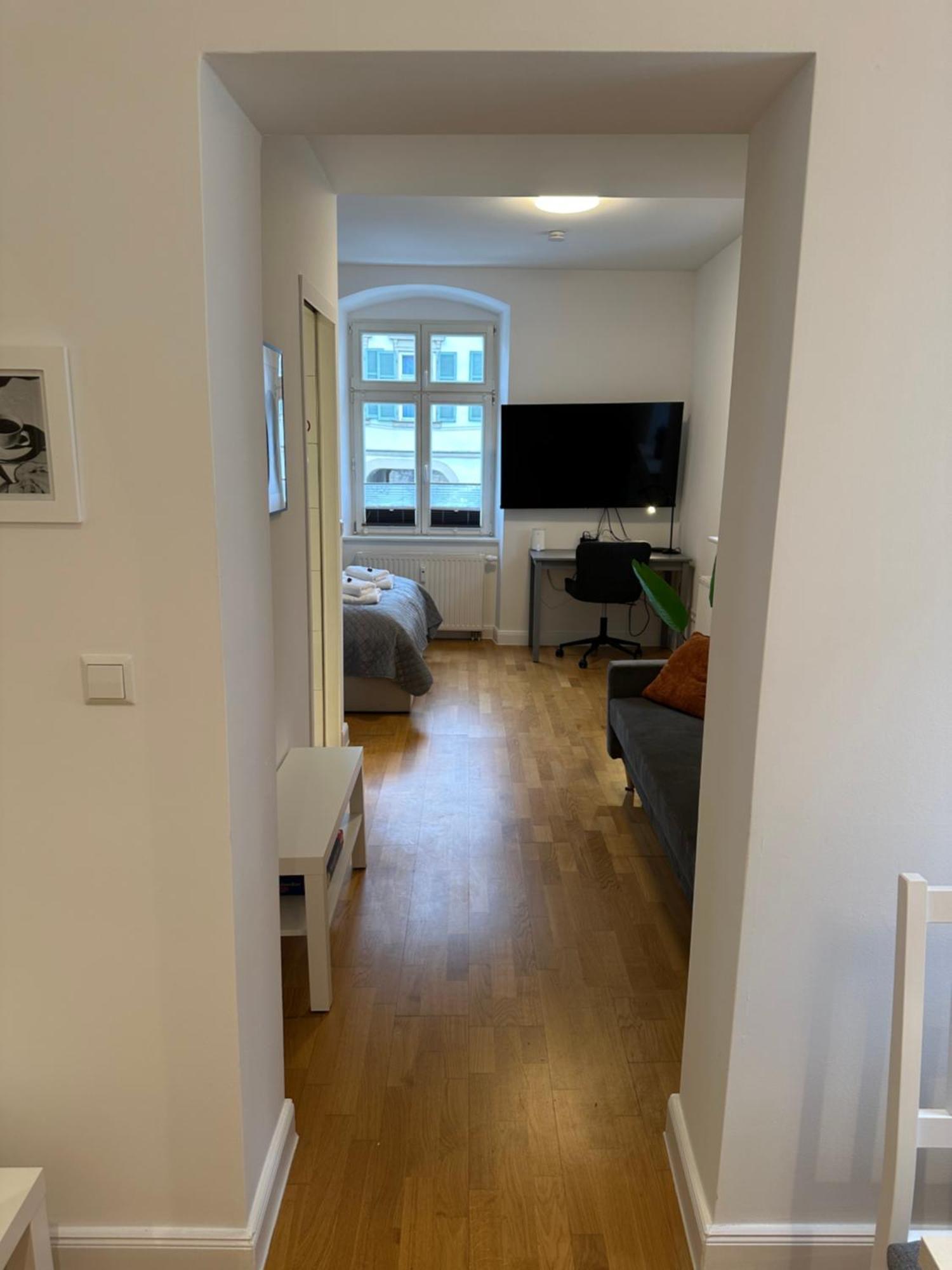 Bella Casa - Business&Family, 100M Zum Konzerteingang Schloss, Parkplatz, Smarttv, Netflix, Waschmaschine, 24H Checkin, 36Qm, Ap 12 Ludwigsburg Eksteriør billede
